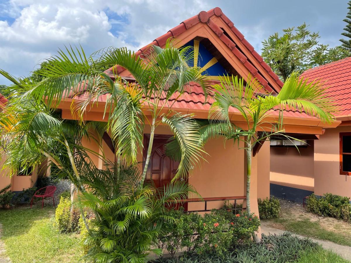 The Pace Phuket Boutique Resort Rawai Екстер'єр фото