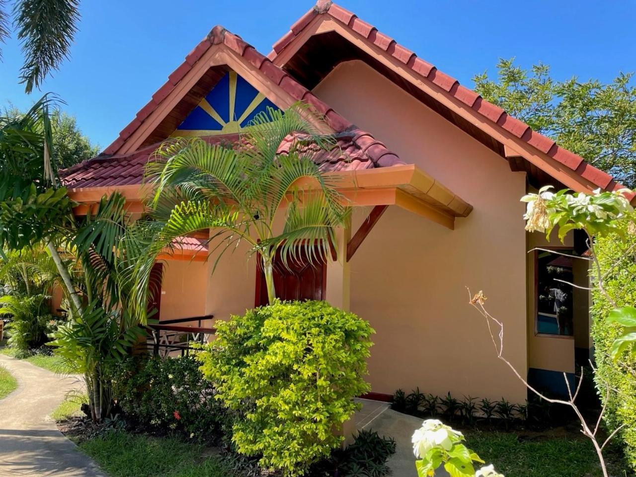 The Pace Phuket Boutique Resort Rawai Екстер'єр фото